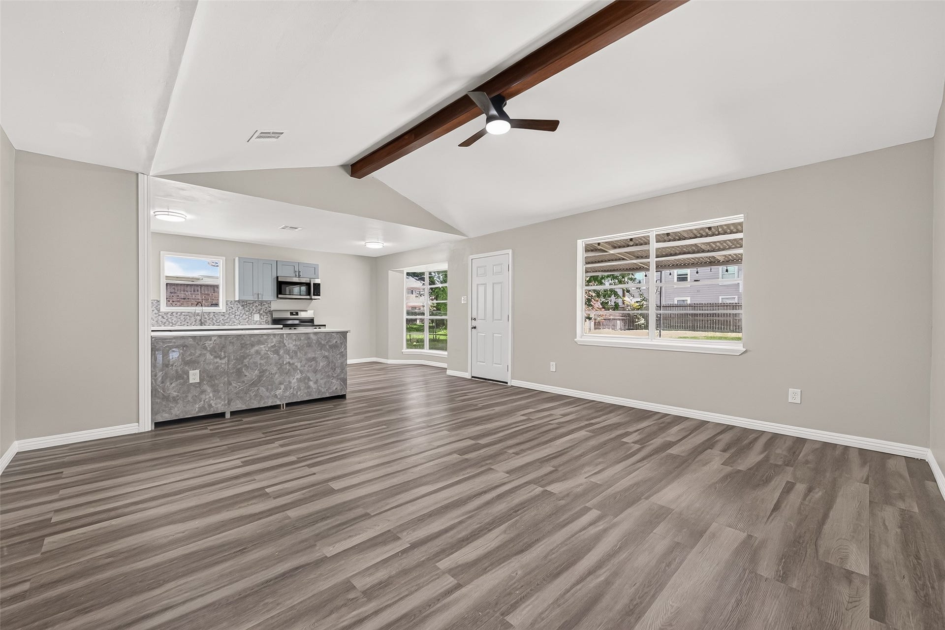 2013 Long Dr, Richmond, TX 77469
