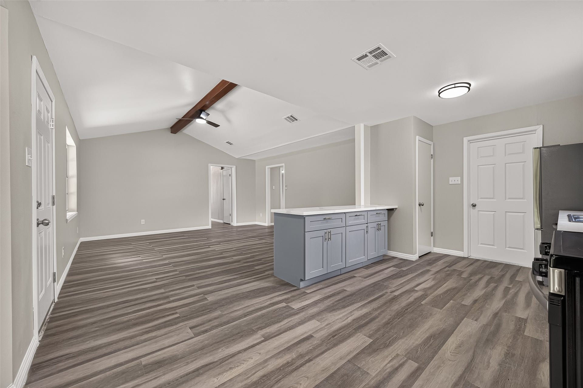 2013 Long Dr, Richmond, TX 77469