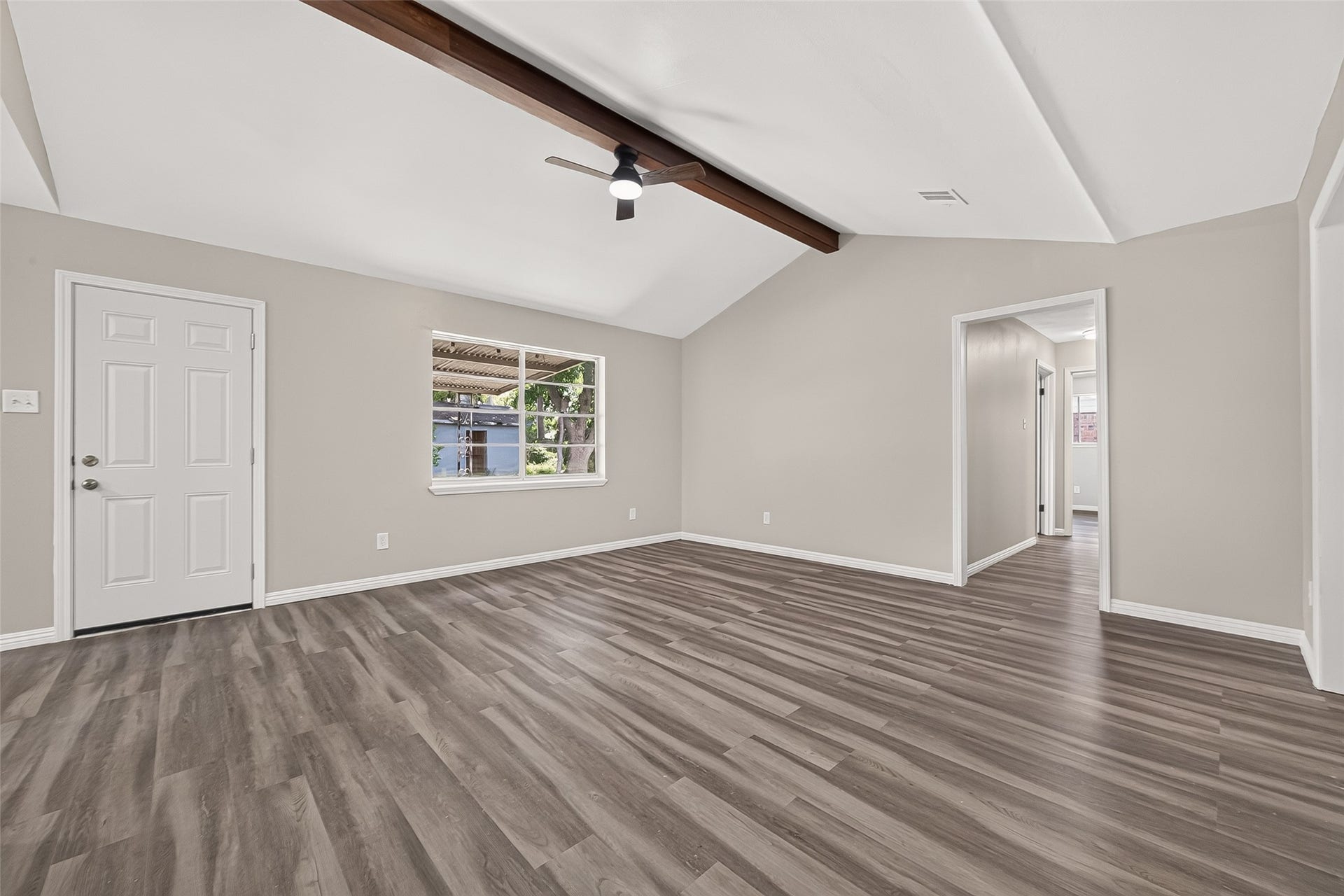 2013 Long Dr, Richmond, TX 77469
