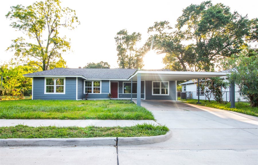 Property photo for 1941 Lynnview Drive, Houston, TX