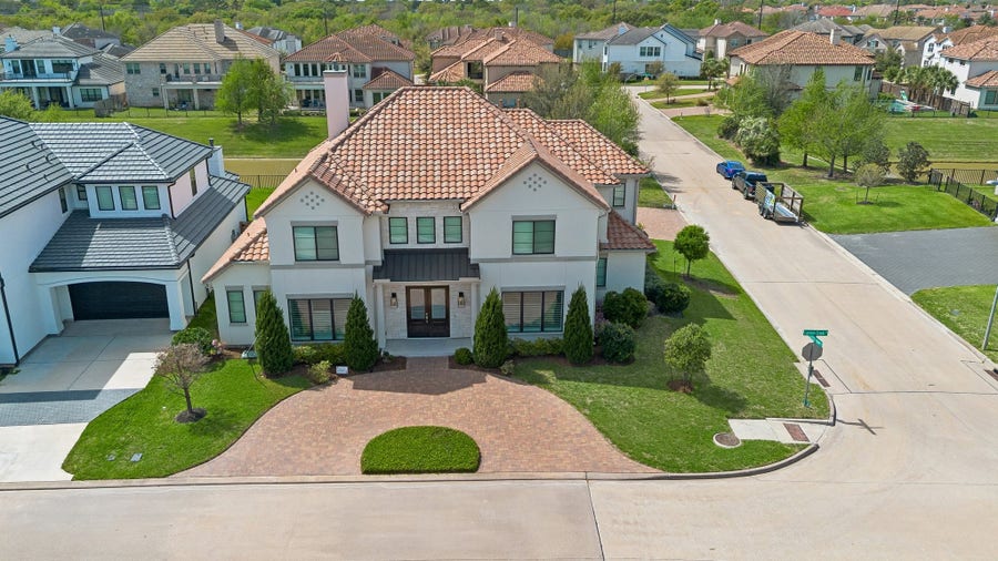 Property photo for 2302 Camden Creek Lane, Houston, TX