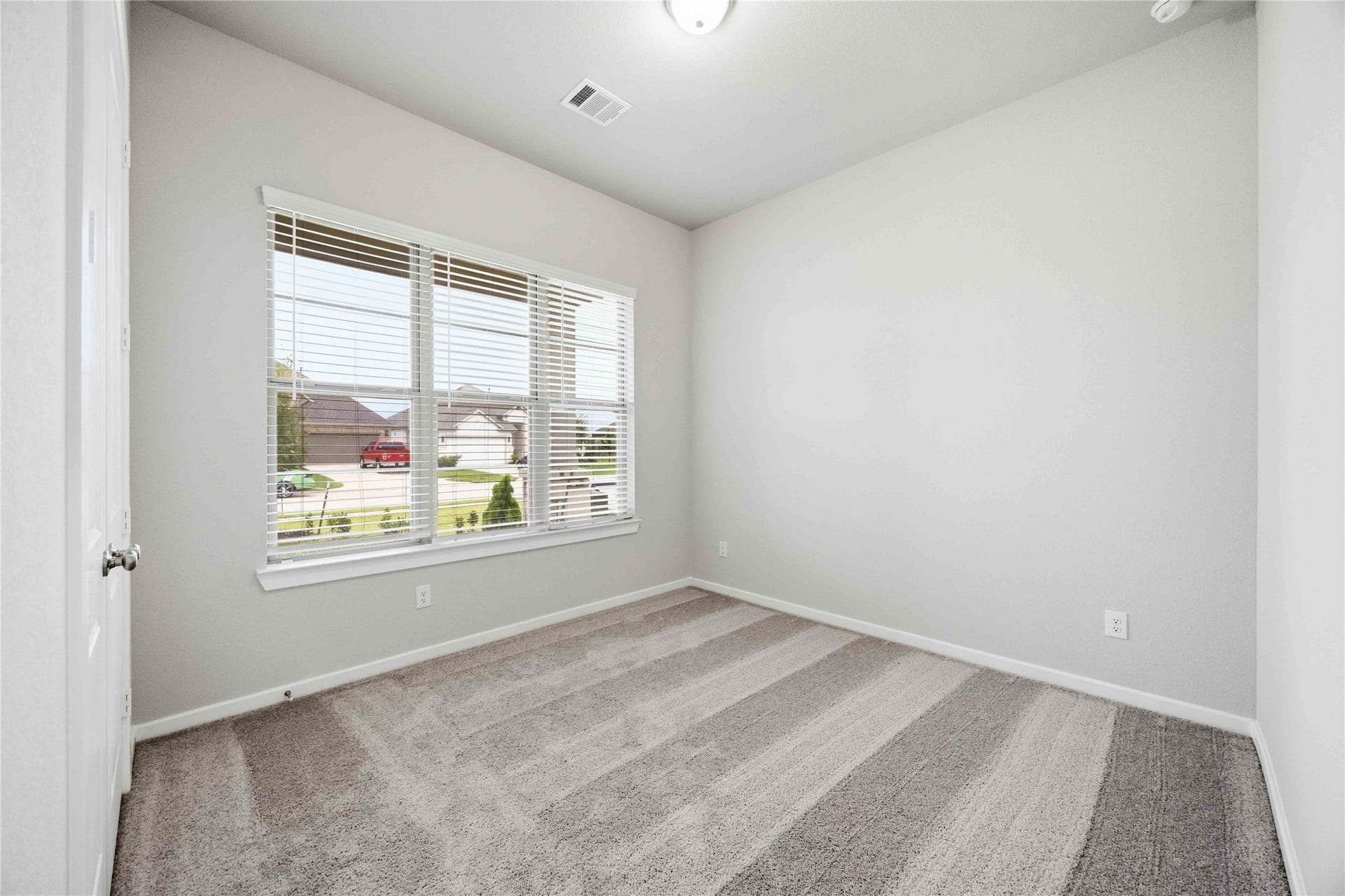 2717 Mackinac Bay Drive, La Marque, TX 77568 2717 Mackinac Bay Drive, La Marque, TX 77568