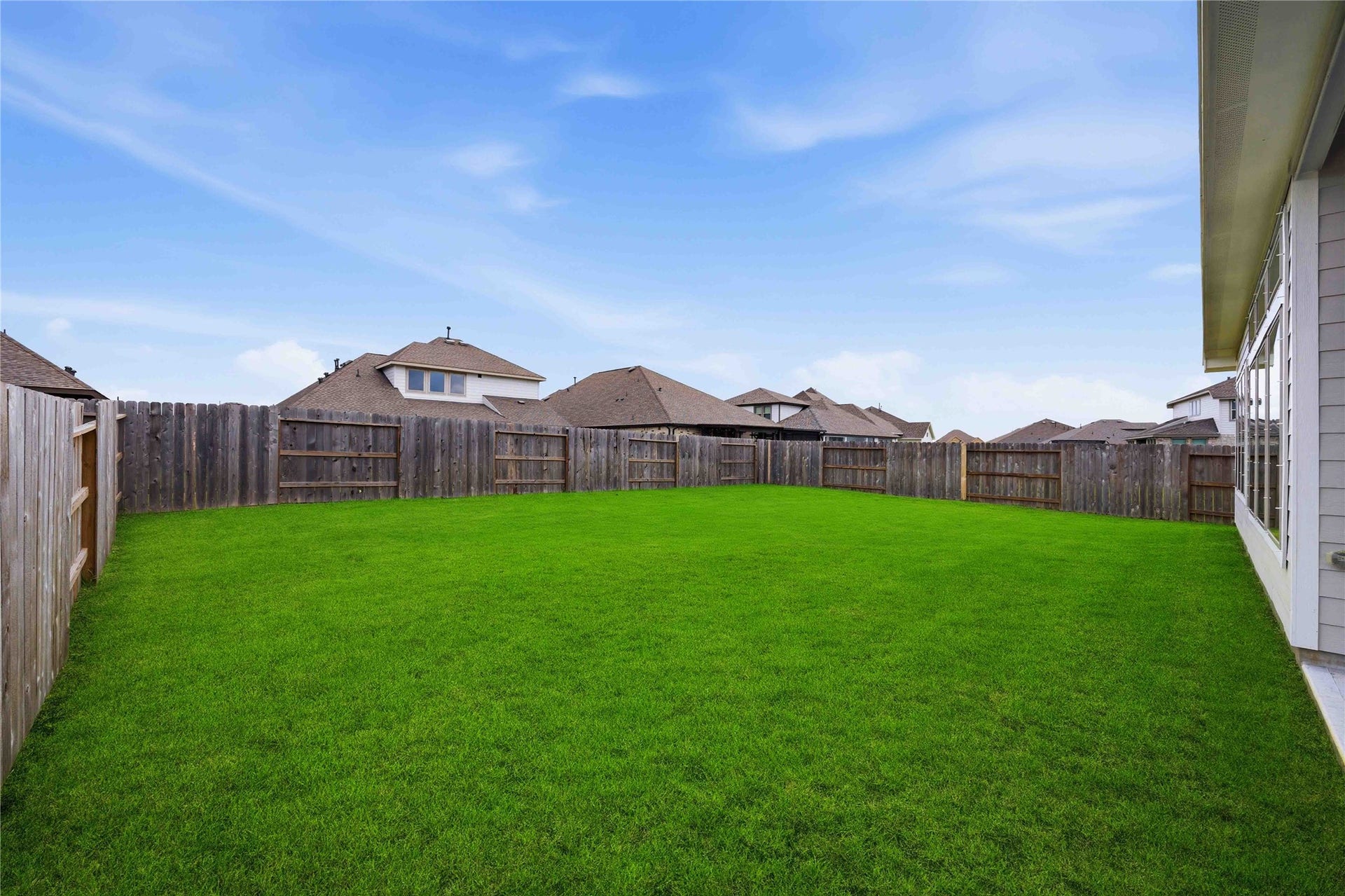 2717 Mackinac Bay Drive, La Marque, TX 77568 2717 Mackinac Bay Drive, La Marque, TX 77568