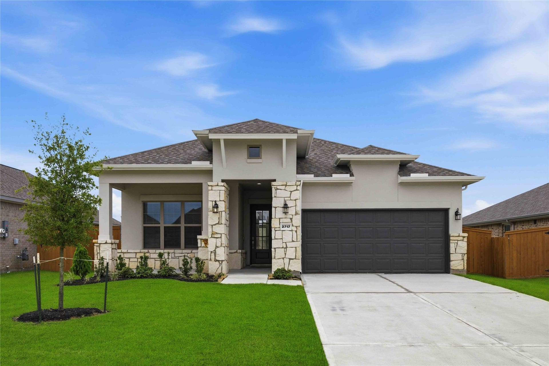 2717 Mackinac Bay Drive, La Marque, TX 77568 2717 Mackinac Bay Drive, La Marque, TX 77568