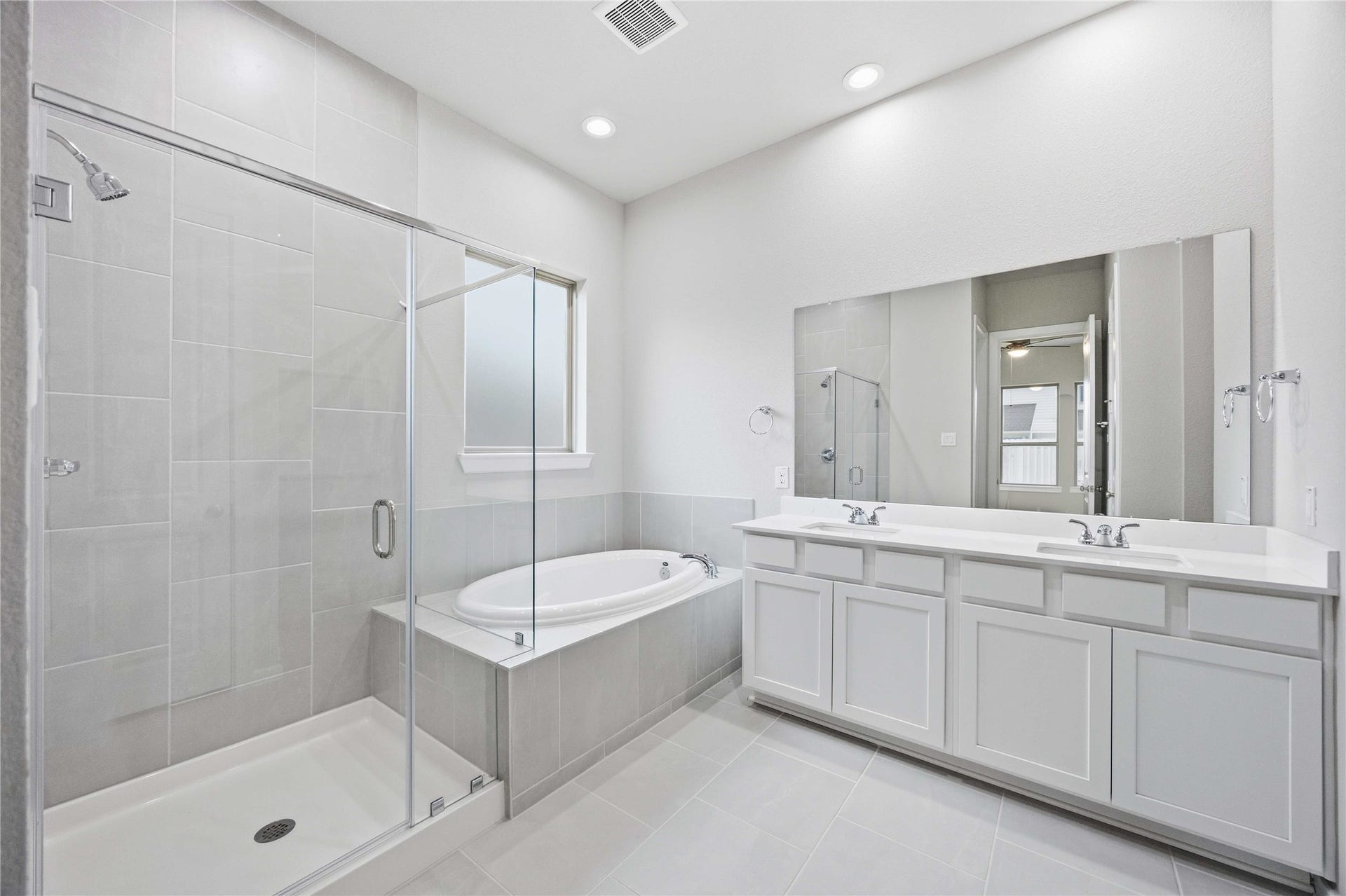 2717 Mackinac Bay Drive, La Marque, TX 77568 2717 Mackinac Bay Drive, La Marque, TX 77568