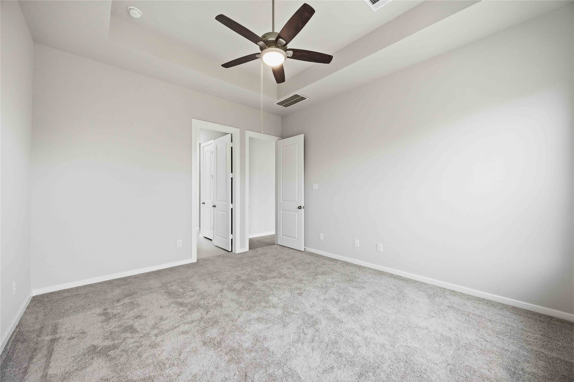 2717 Mackinac Bay Drive, La Marque, TX 77568 2717 Mackinac Bay Drive, La Marque, TX 77568
