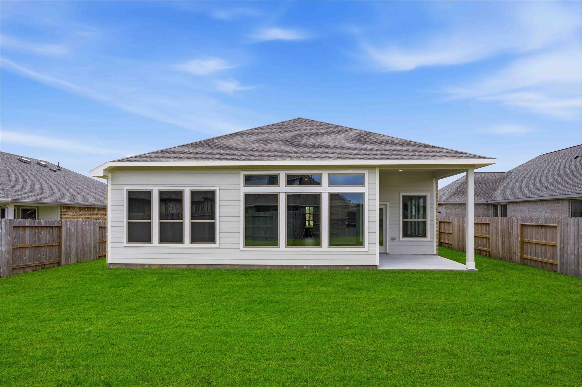 2717 Mackinac Bay Drive, La Marque, TX 77568 2717 Mackinac Bay Drive, La Marque, TX 77568