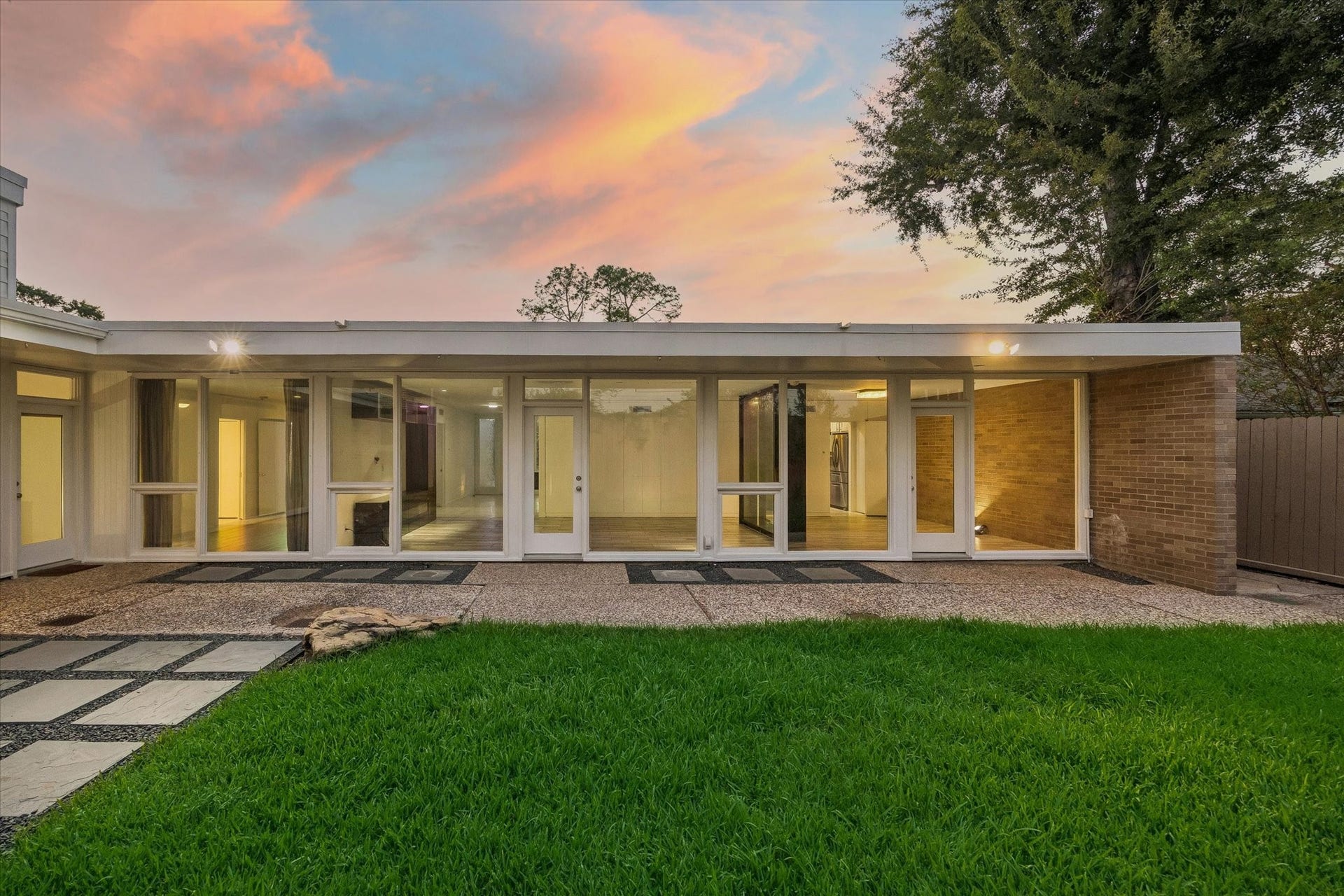 2003 Briarmead Drive, Houston, TX 77057