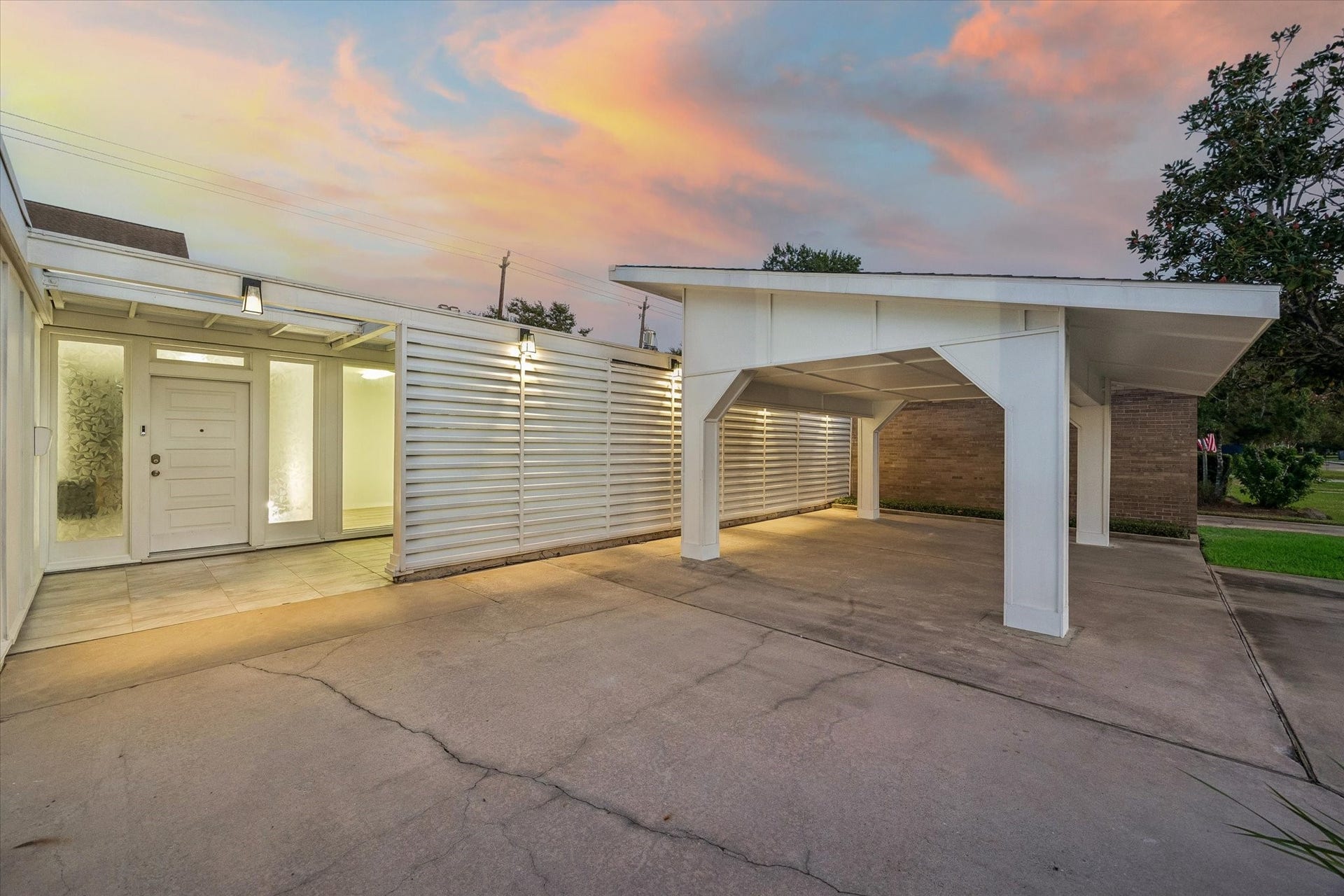 2003 Briarmead Drive, Houston, TX 77057