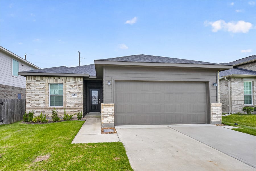 Property photo for 14214 Beach Pine Trail, Crosby, TX