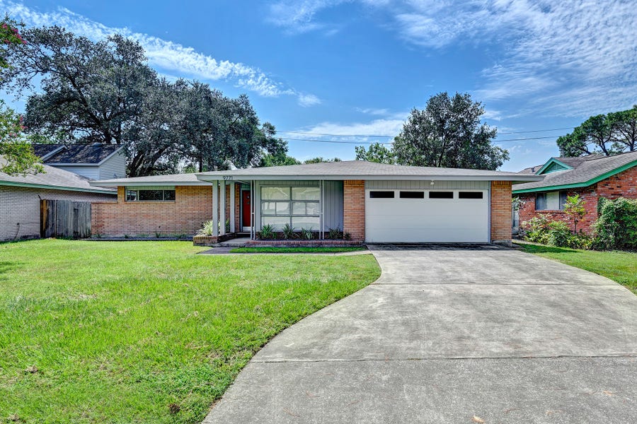 Property photo for 9771 Westview Drive, Houston, TX