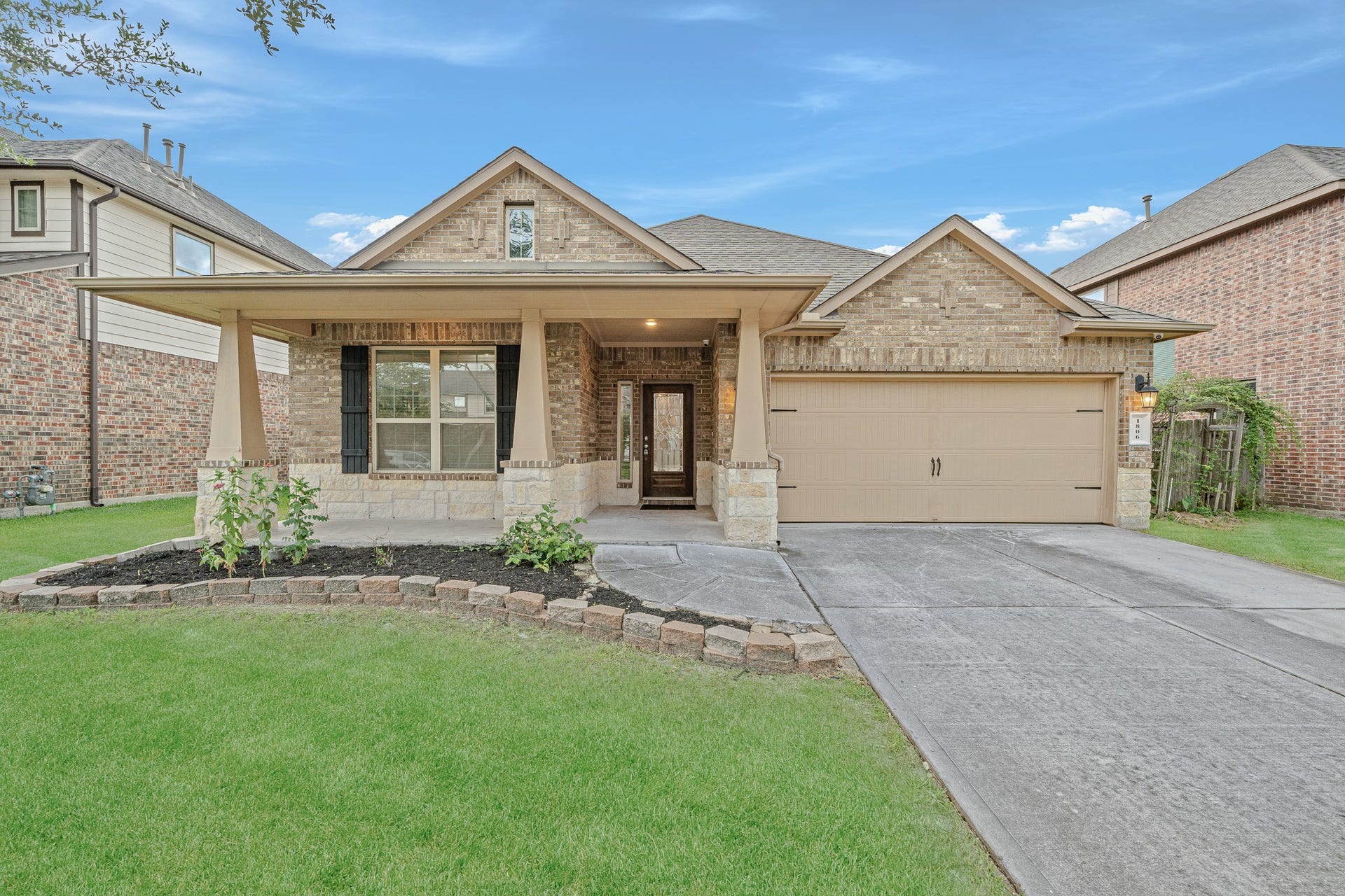 1806 Oak View Lane, Pearland, TX 77581 Beautiful front elevation with covered front porch