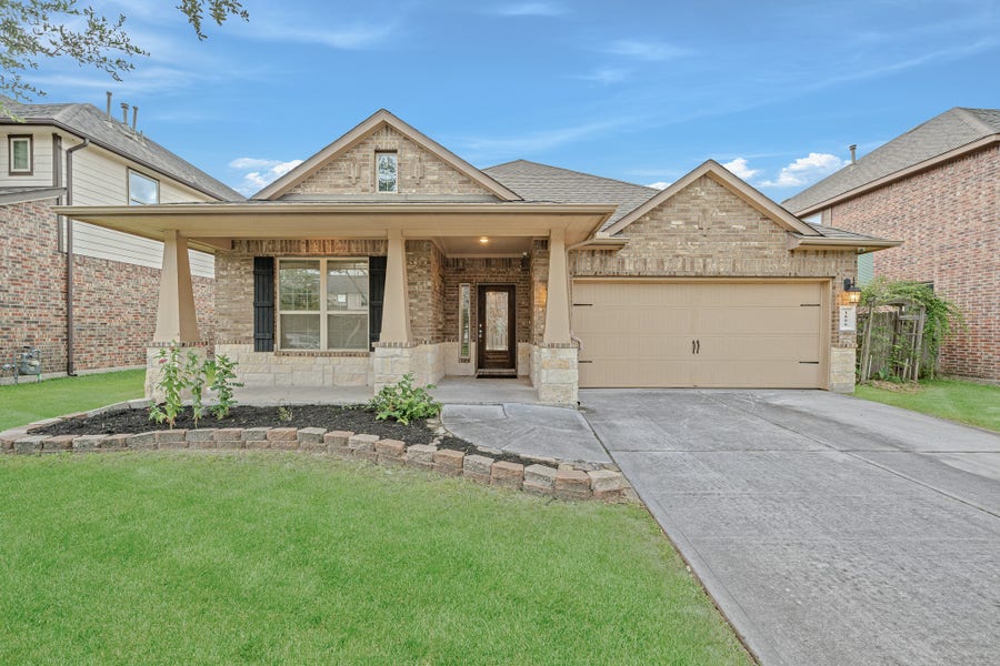 Property photo for 1806 Oak View Lane, Pearland, TX