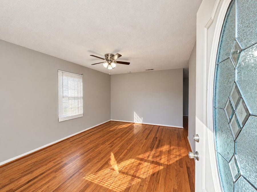 Property photo for 7937 Oak Knoll Lane, Houston, TX