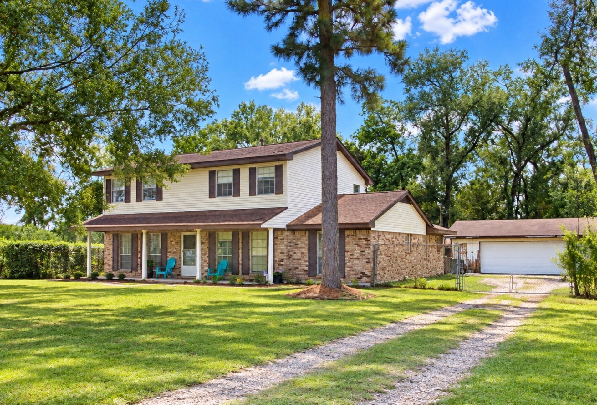 8035 Redbird Lane, Houston, TX 77044