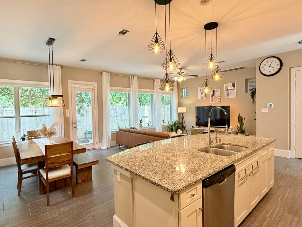 8809 Ashbloom Lane, Houston, TX 77080 8809 Ashbloom Lane, Houston, TX 77080