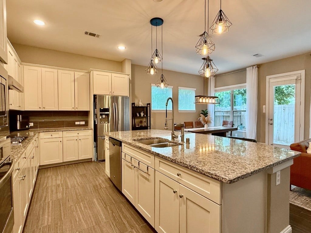 8809 Ashbloom Lane, Houston, TX 77080 8809 Ashbloom Lane, Houston, TX 77080
