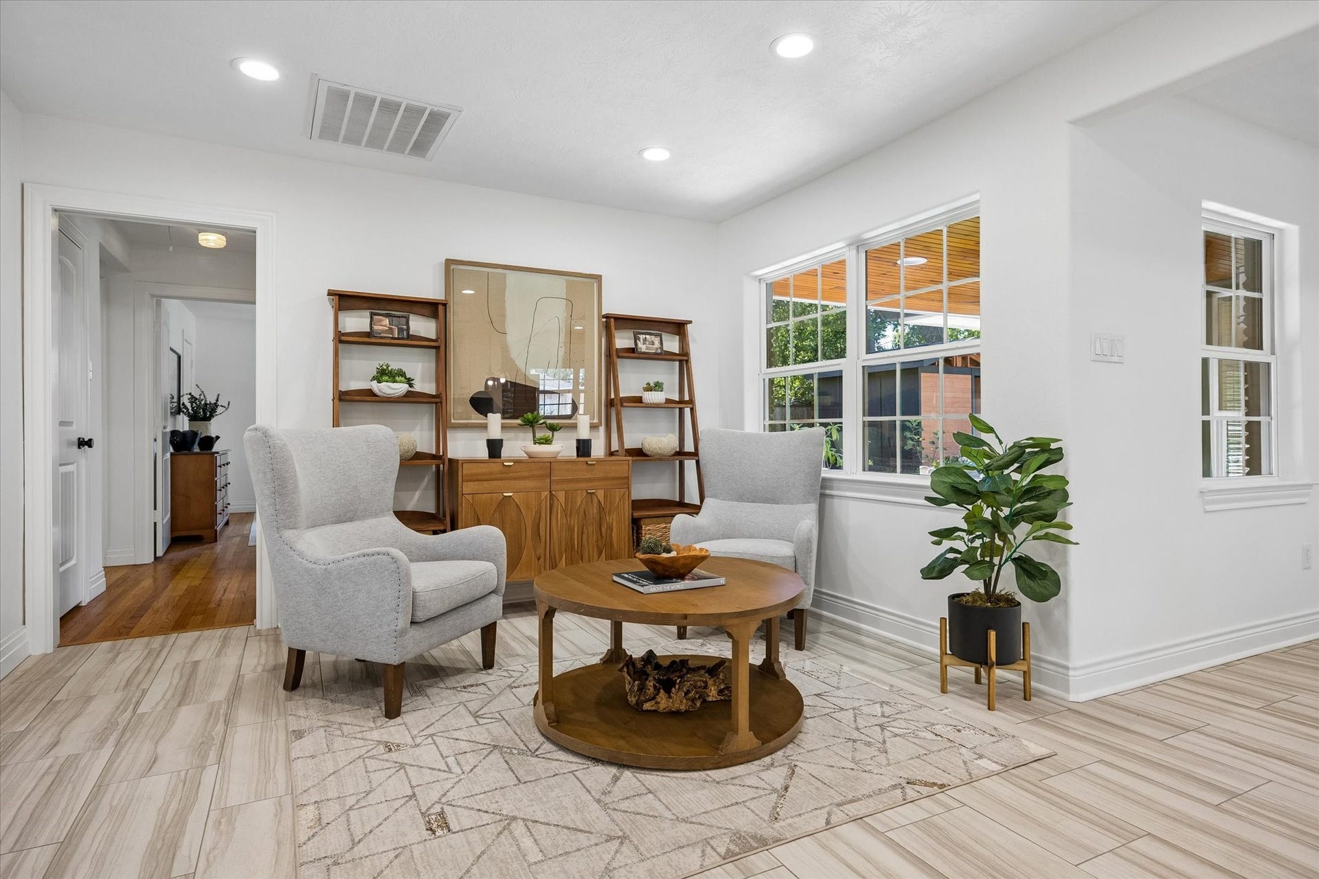 9317 Livernois Road, Houston, TX 77080 9317 Livernois Road, Houston, TX 77080