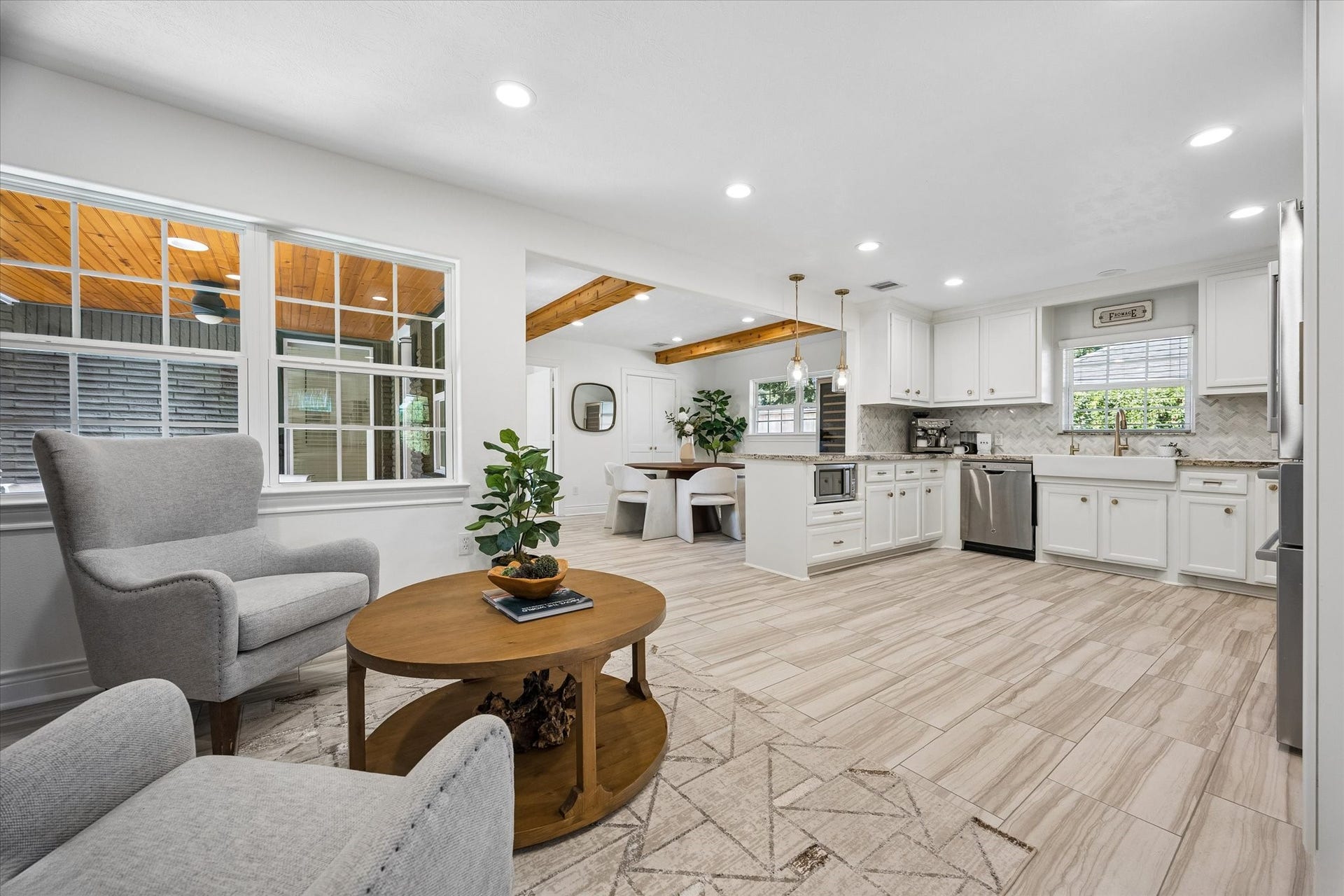 9317 Livernois Road, Houston, TX 77080 9317 Livernois Road, Houston, TX 77080