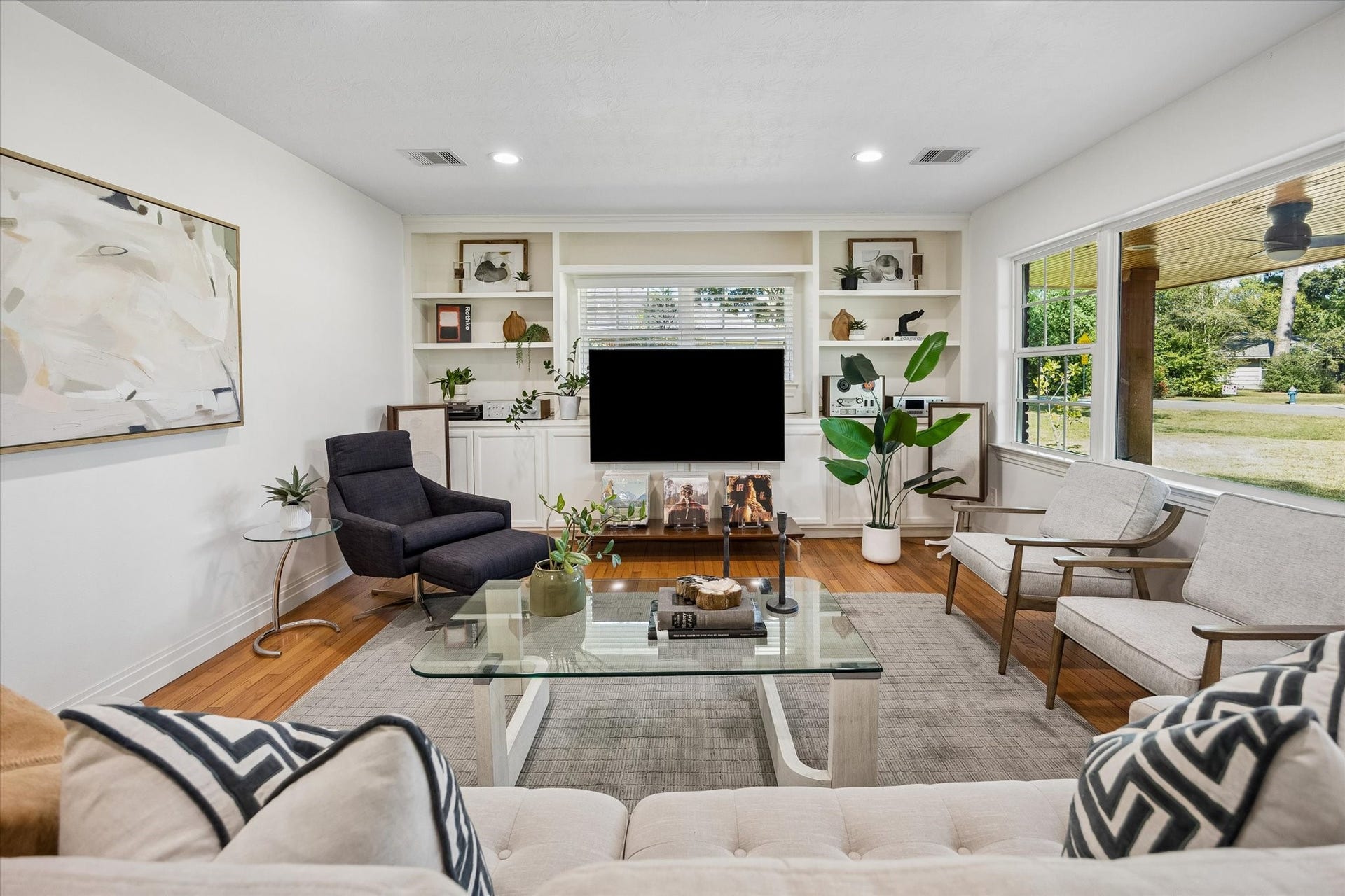 9317 Livernois Road, Houston, TX 77080 9317 Livernois Road, Houston, TX 77080