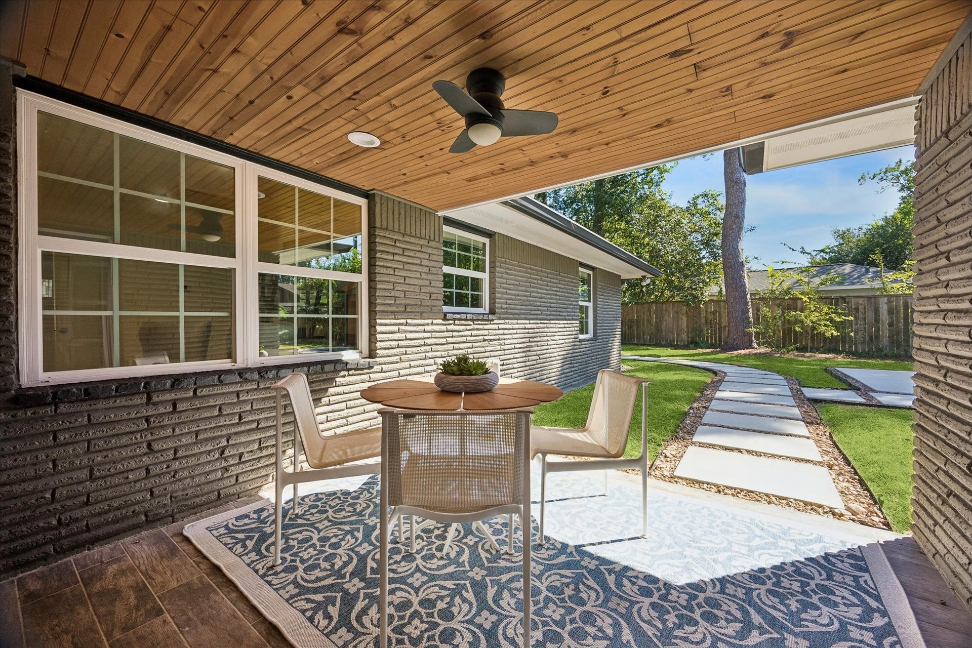 9317 Livernois Road, Houston, TX 77080 9317 Livernois Road, Houston, TX 77080