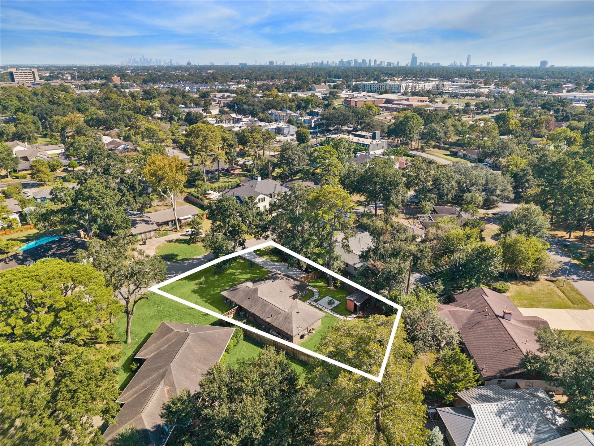 9317 Livernois Road, Houston, TX 77080 9317 Livernois Road, Houston, TX 77080
