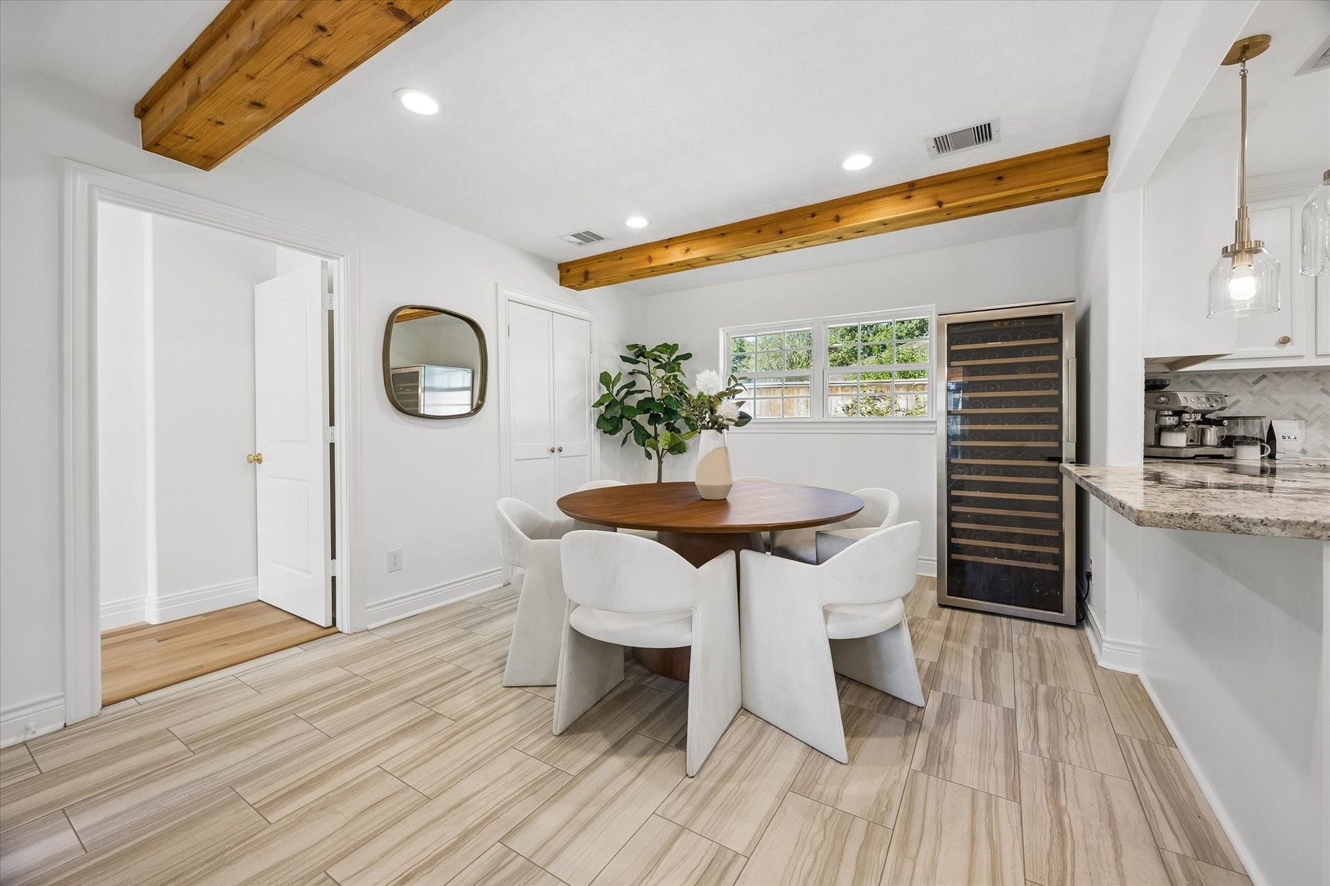 9317 Livernois Road, Houston, TX 77080 9317 Livernois Road, Houston, TX 77080