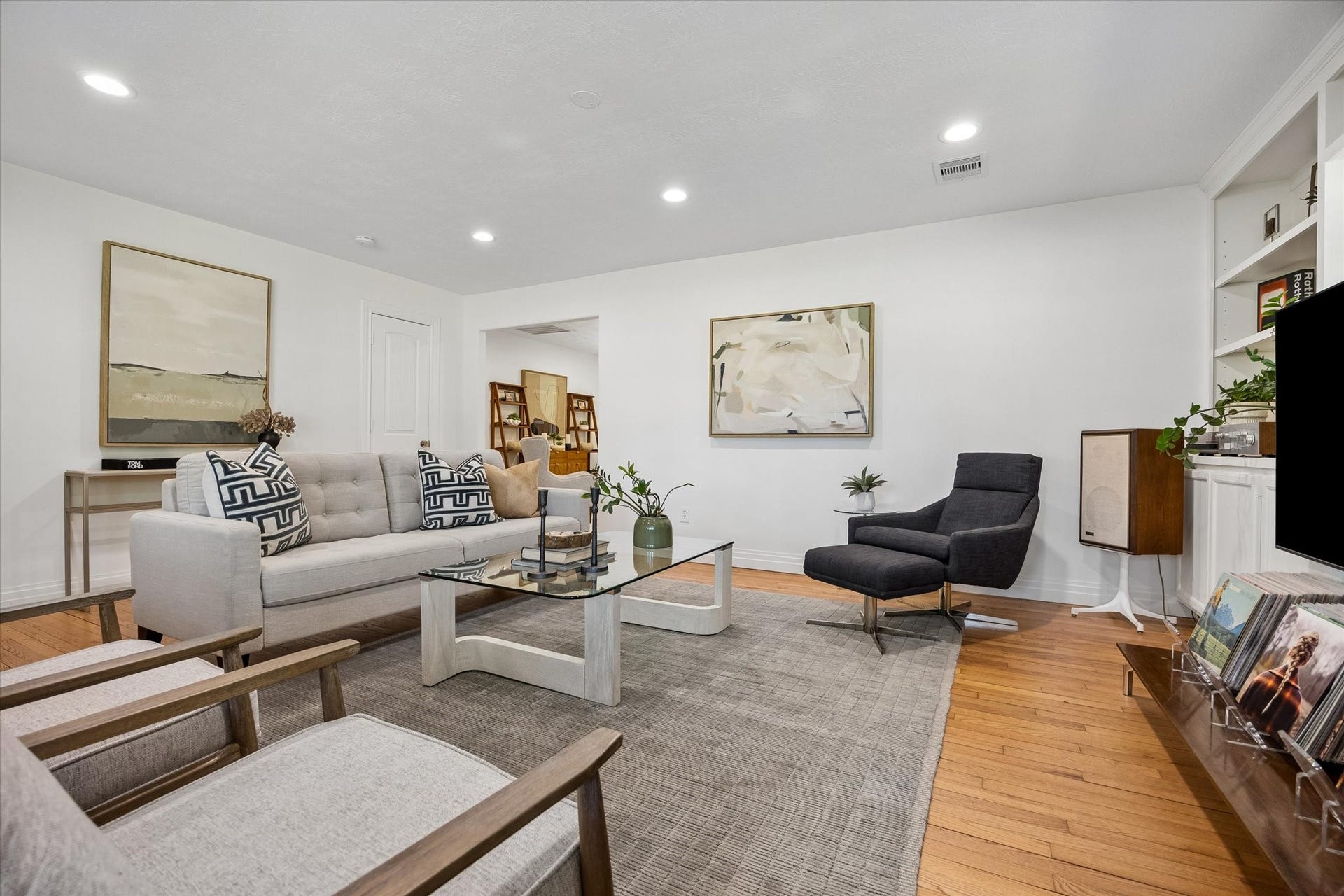 9317 Livernois Road, Houston, TX 77080 9317 Livernois Road, Houston, TX 77080