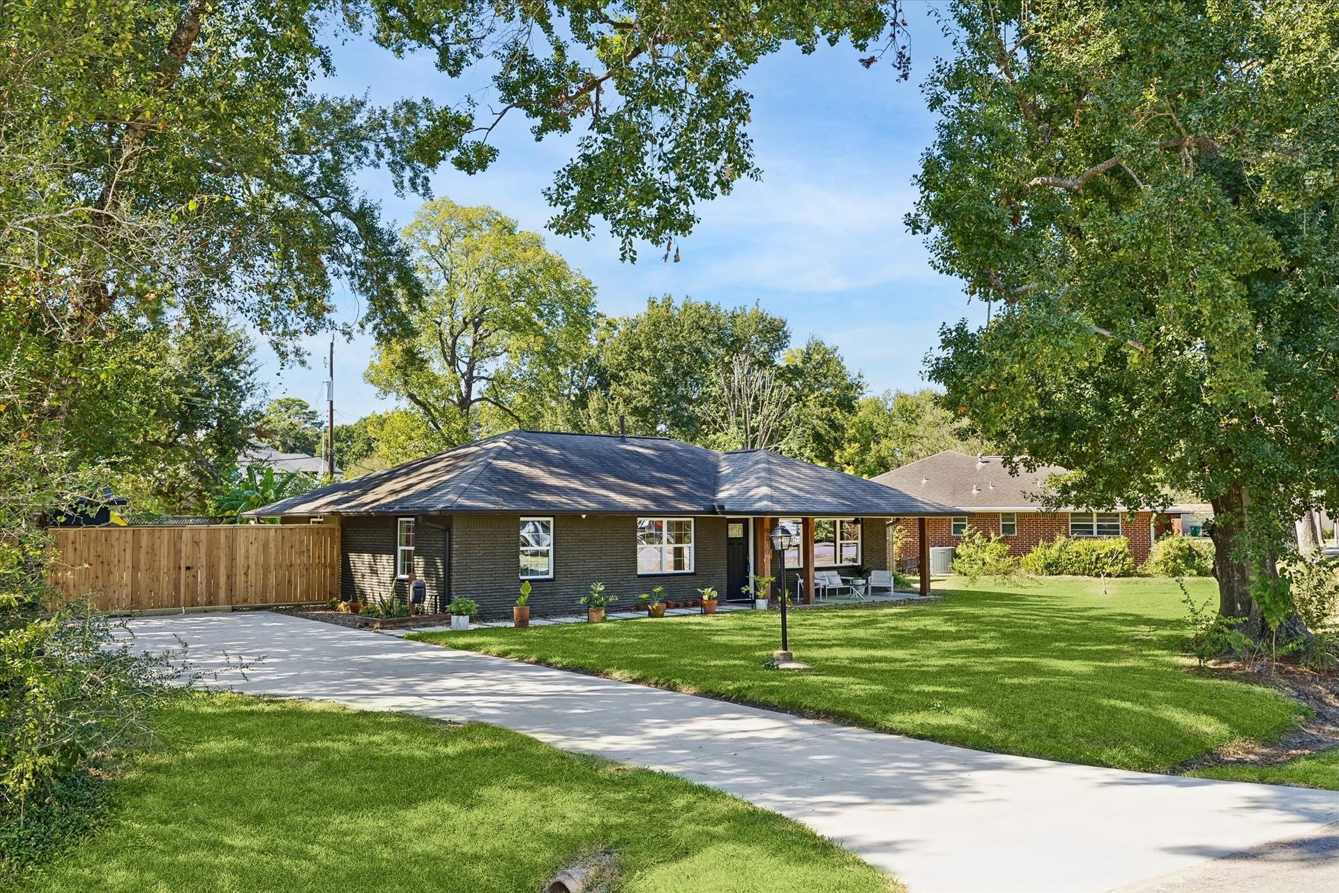 9317 Livernois Road, Houston, TX 77080 9317 Livernois Road, Houston, TX 77080
