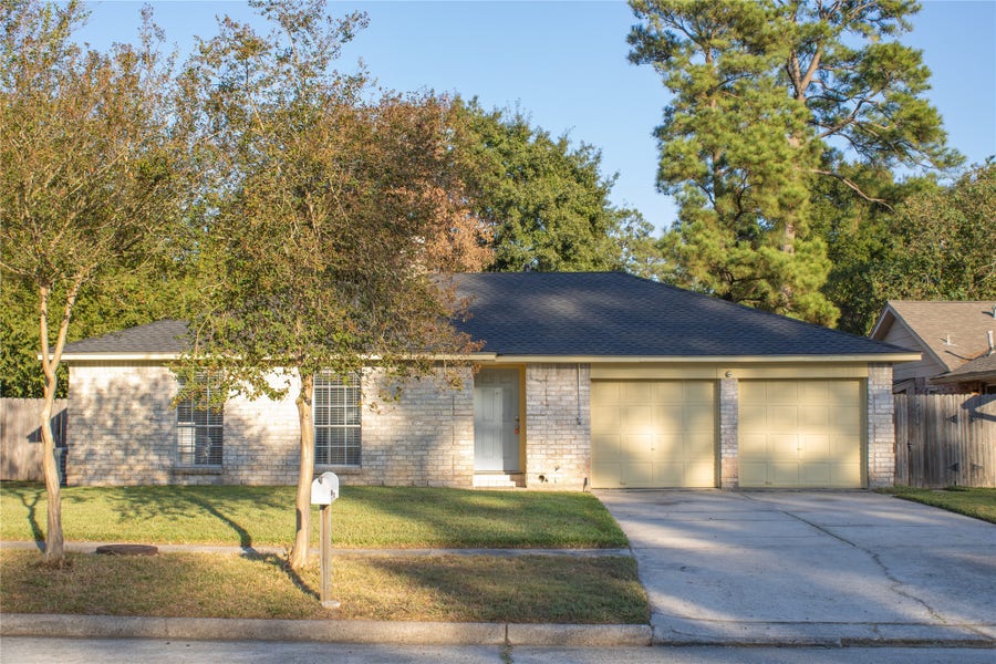 Property photo for 22318 Acorn Valley Drive, Spring, TX