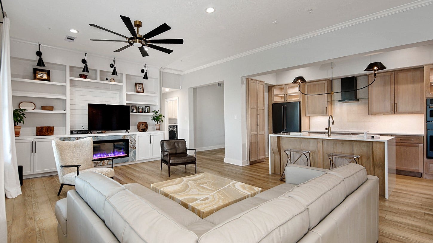161 W Breezy Way, #3-C, The Woodlands, TX 77380 161 W Breezy Way, #3-C, The Woodlands, TX 77380