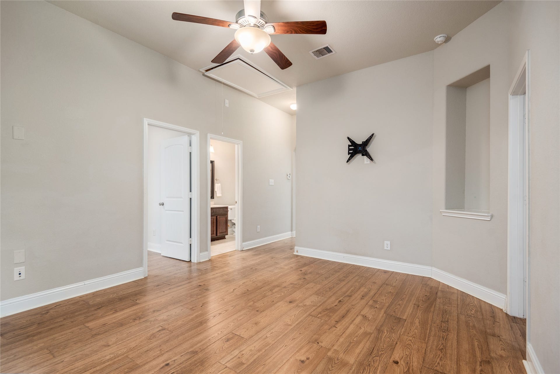 4804 Ladona Court, League City, TX 77573 4804 Ladona Court, League City, TX 77573