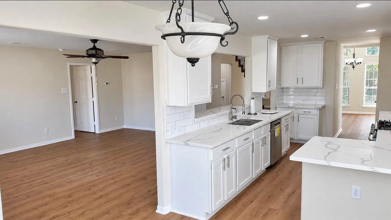 4713 HIGH CREEK CT, Alvin, TX 77511 LIVING AREA