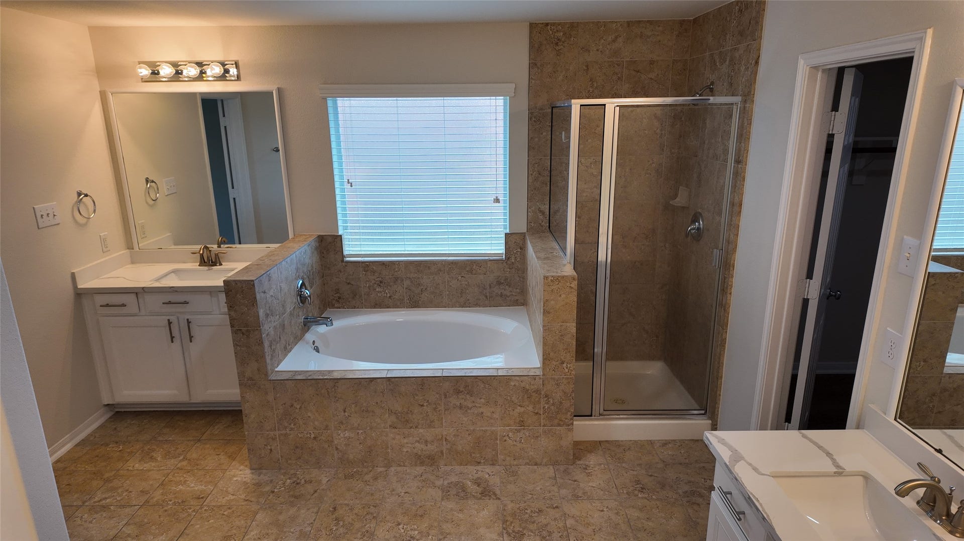 4713 HIGH CREEK CT, Alvin, TX 77511 4713 HIGH CREEK CT, Alvin, TX 77511