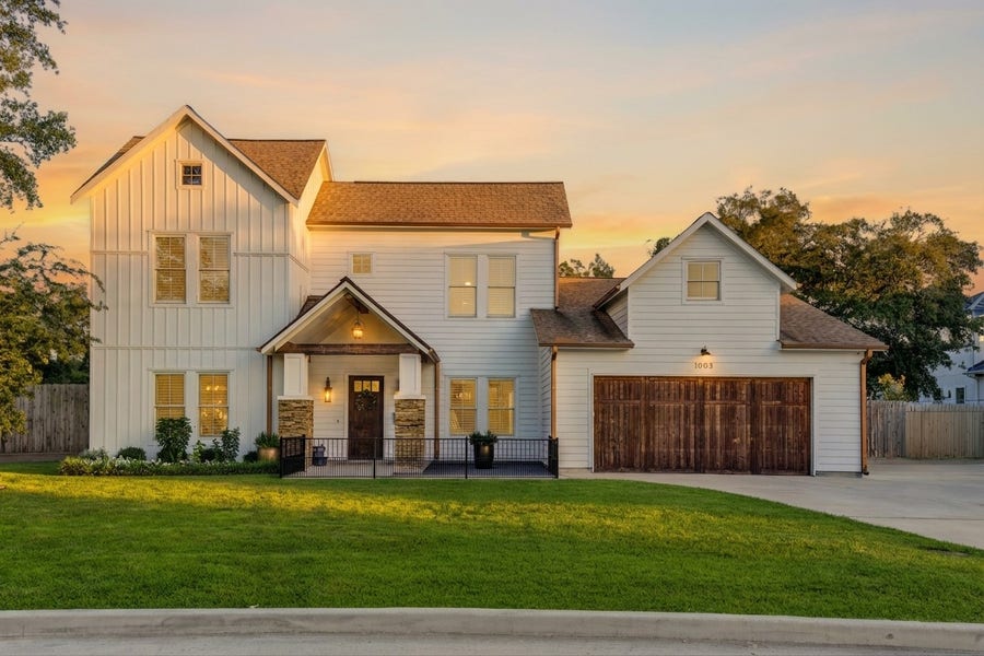 Property photo for 1003 Wakefield Drive, Houston, TX