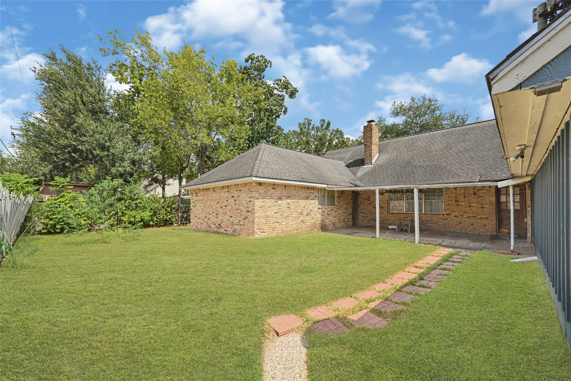2310 Fenwood Drive, Pasadena, TX 77502 2310 Fenwood Drive, Pasadena, TX 77502