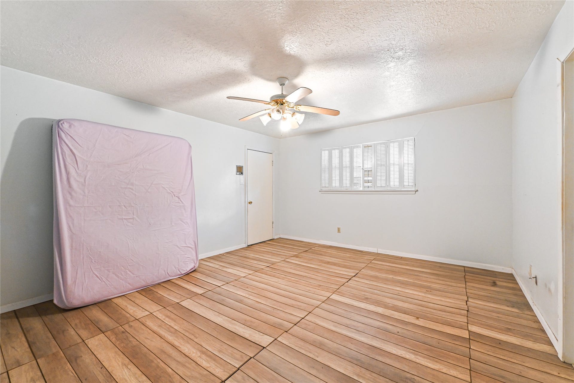2310 Fenwood Drive, Pasadena, TX 77502 2310 Fenwood Drive, Pasadena, TX 77502