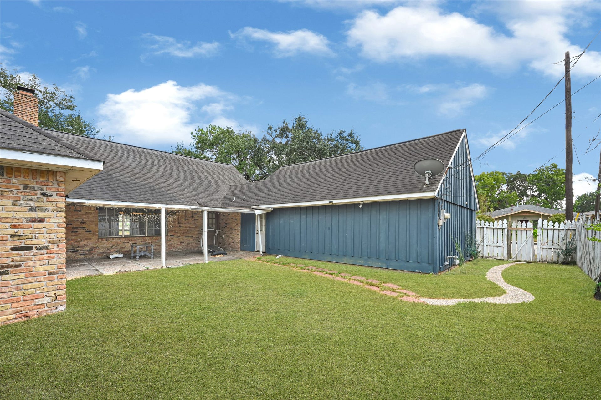 2310 Fenwood Drive, Pasadena, TX 77502 2310 Fenwood Drive, Pasadena, TX 77502