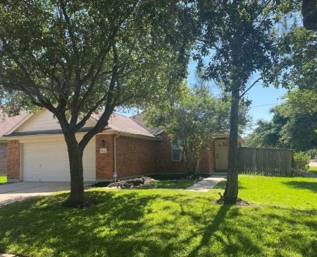 Property photo for 5523 Autumn Ash Lane, Rosharon, TX