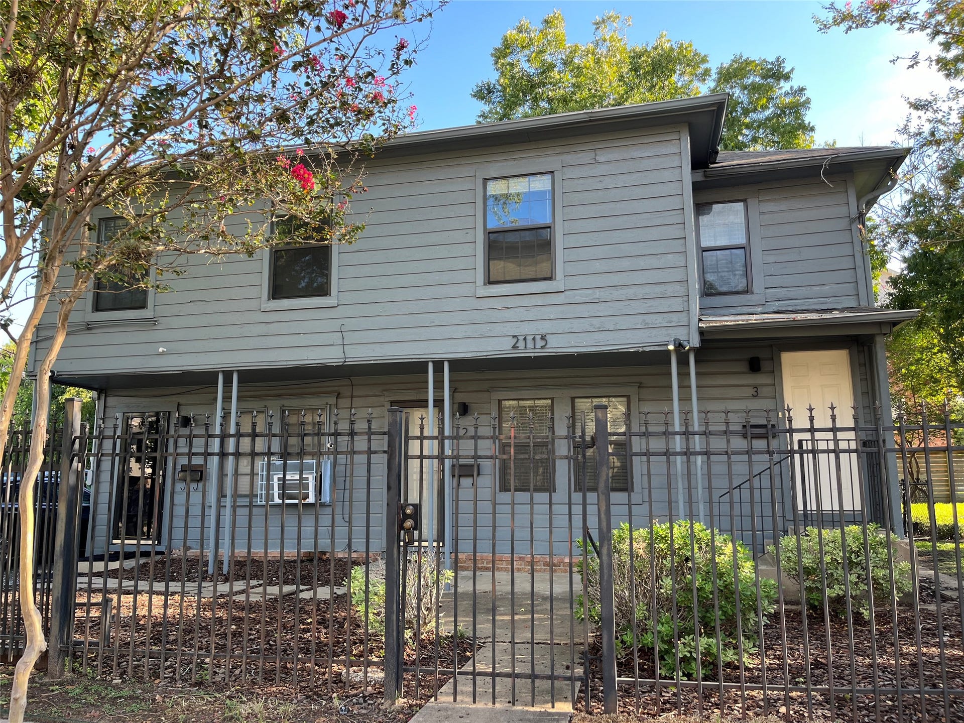 2115 Holman Street, Houston, TX 77004
