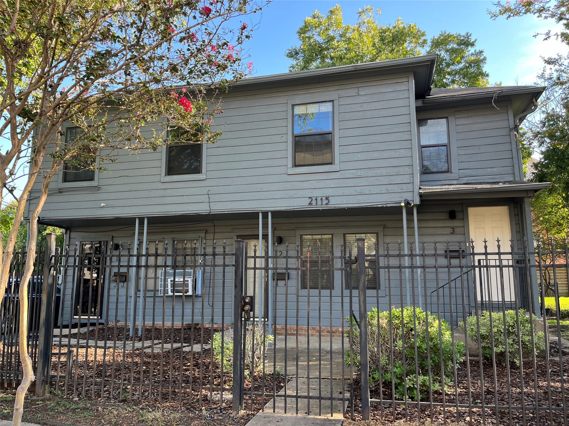 Welcome home!  The prime location exterior yard area, and spacious interior make this the perfect place for living.  Make your appointment today!