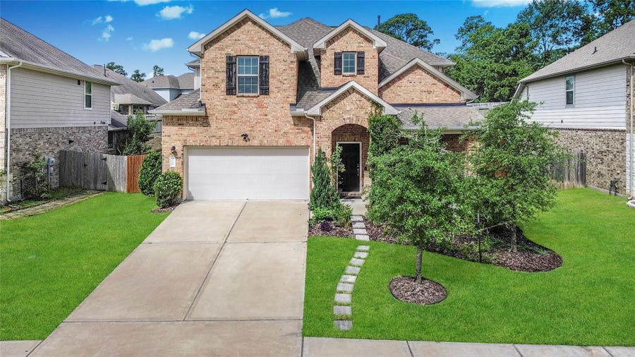 Property photo for 120 Chestnut Run Court, Conroe, TX