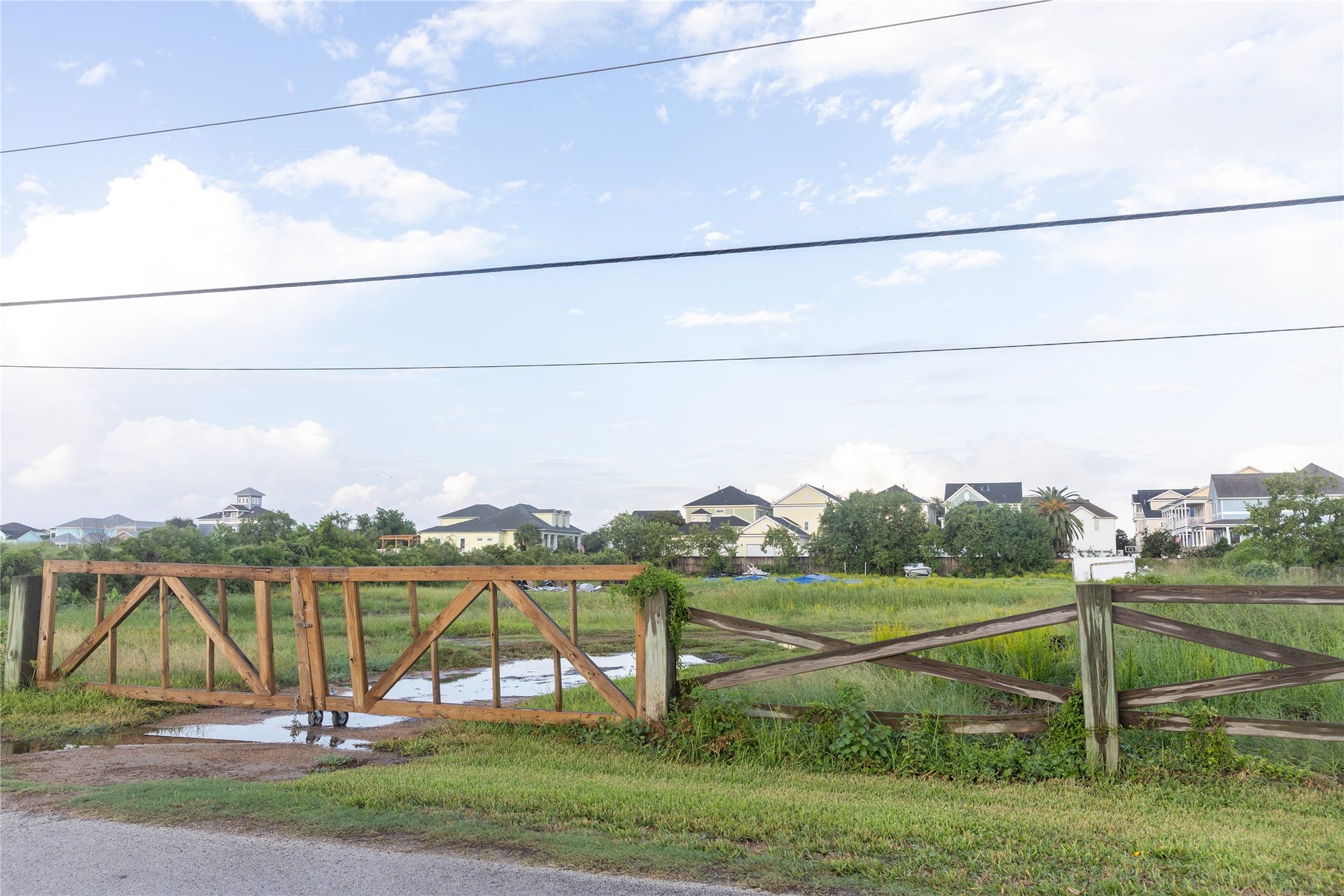 Lot 22 (22-1) 103rd Street, Galveston, TX 77554 Lot 22 (22-1) 103rd Street, Galveston, TX 77554