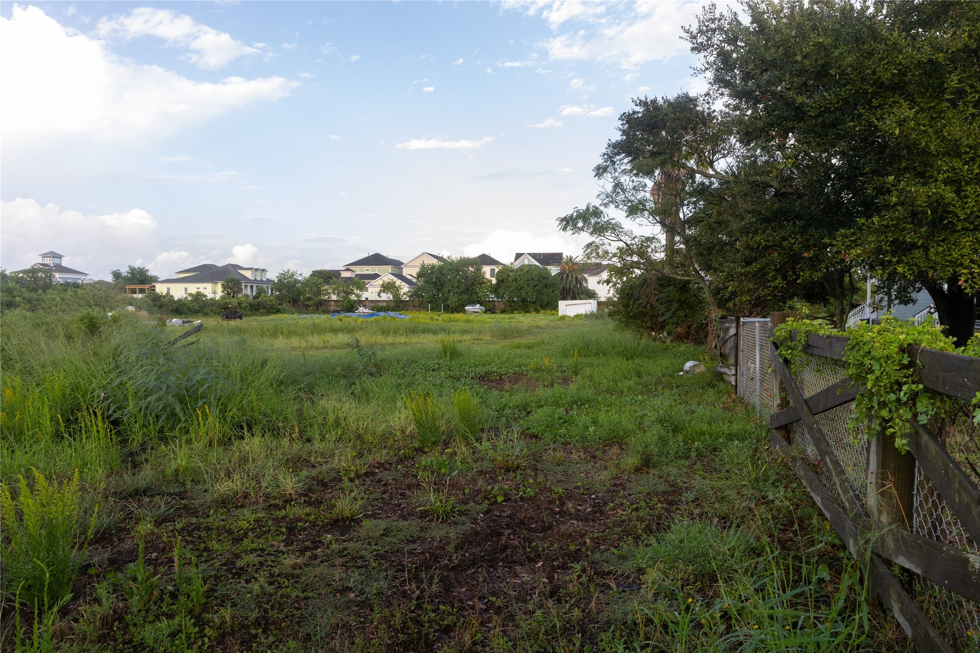 Lot 22 (22-1) 103rd Street, Galveston, TX 77554 Lot 22 (22-1) 103rd Street, Galveston, TX 77554