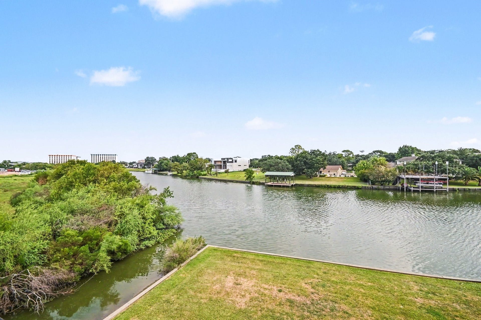 18511 Egret Bay Boulevard, #102, Webster, TX 77058 Beautiful views