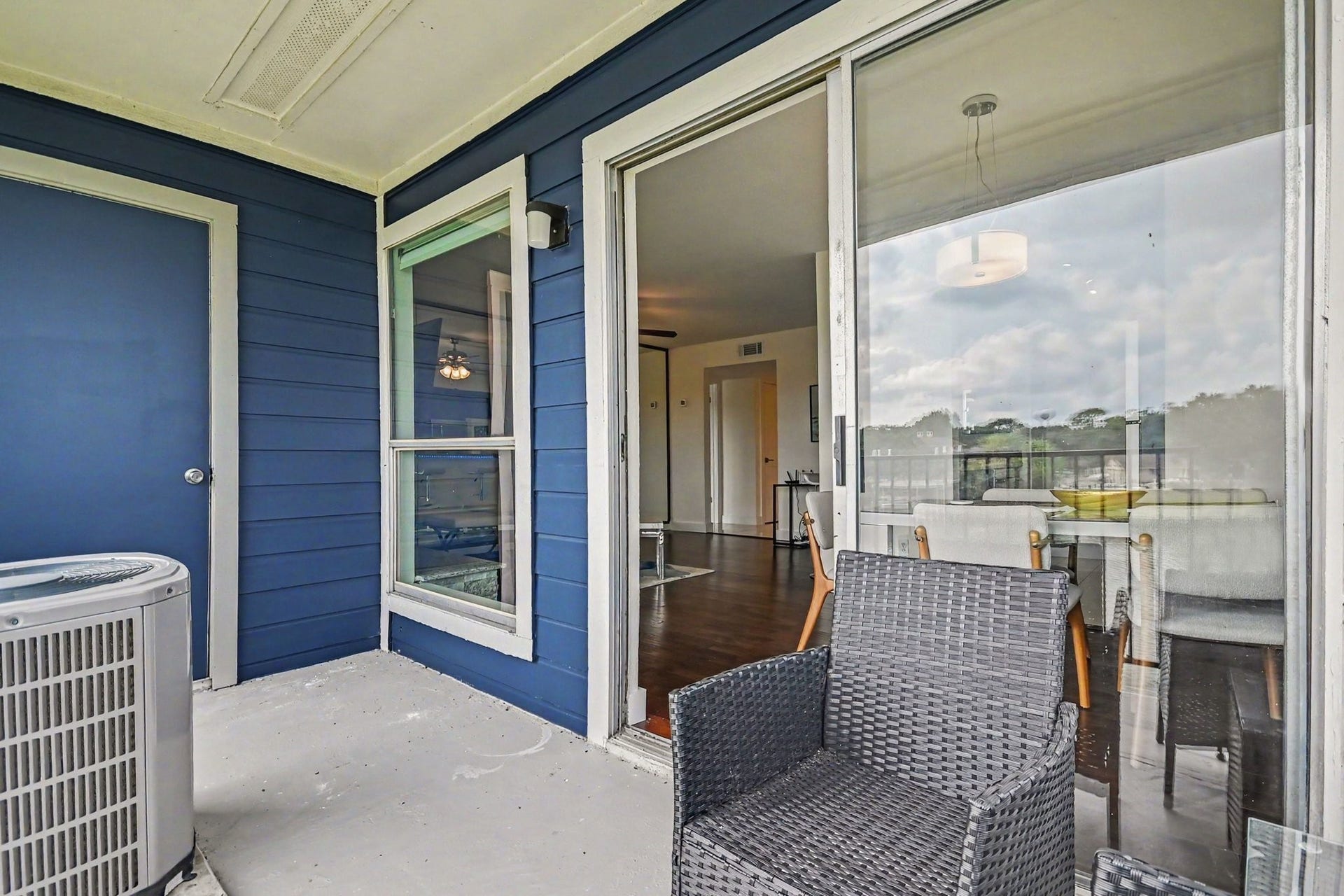18511 Egret Bay Boulevard, #102, Webster, TX 77058 Covered balcony connecting to the main living area