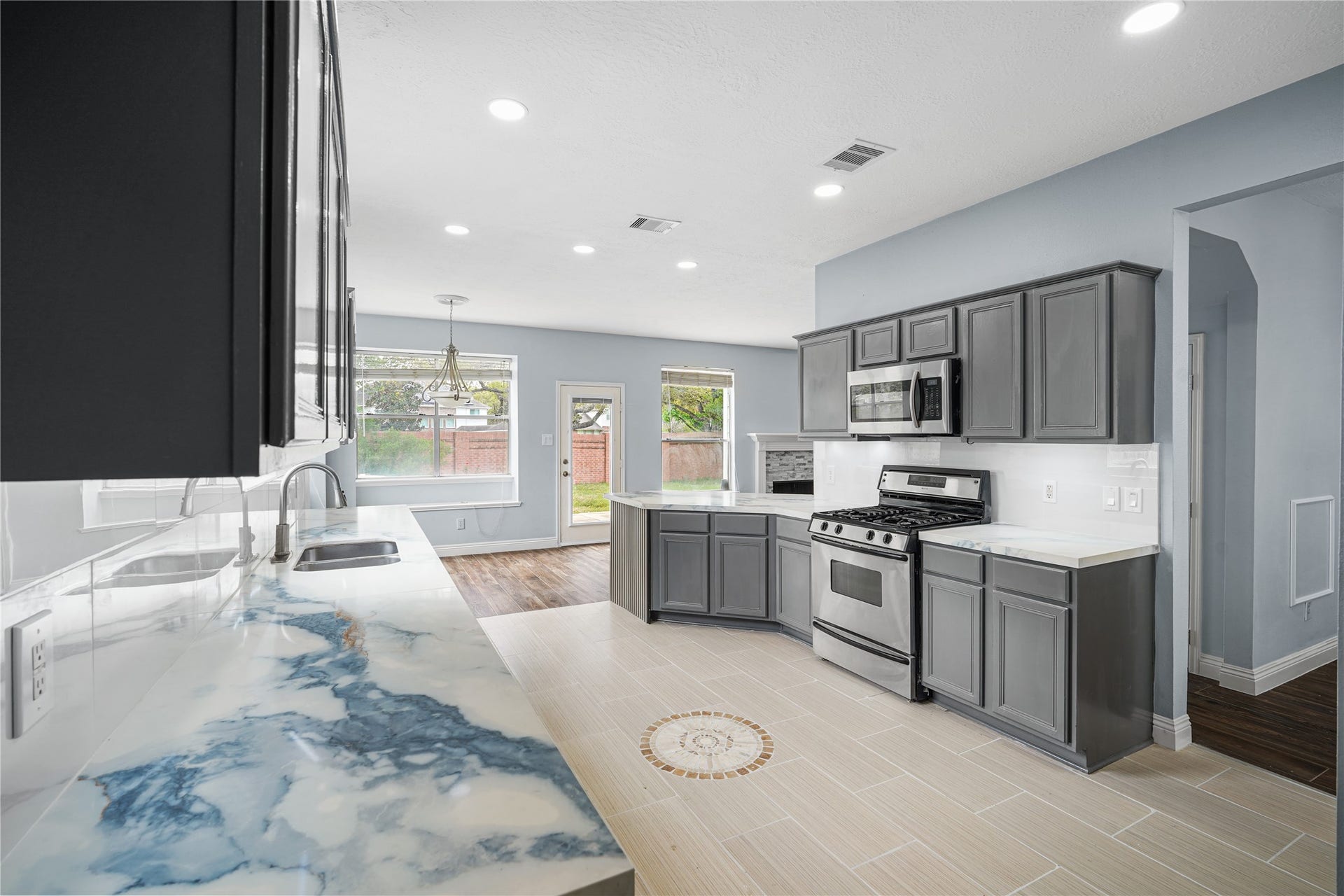 2623 Pine Shadows Drive, Sugar Land, TX 77479 2623 Pine Shadows Drive, Sugar Land, TX 77479