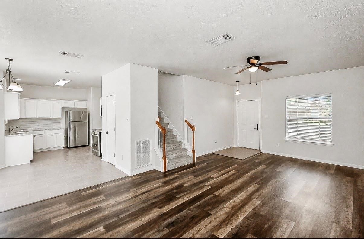 101 Cacao Street, Lake Jackson, TX 77566 101 Cacao Street, Lake Jackson, TX 77566
