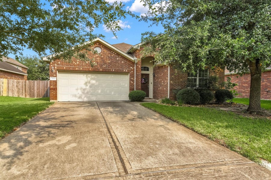 Property photo for 28915 Hidden Lake W, Magnolia, TX