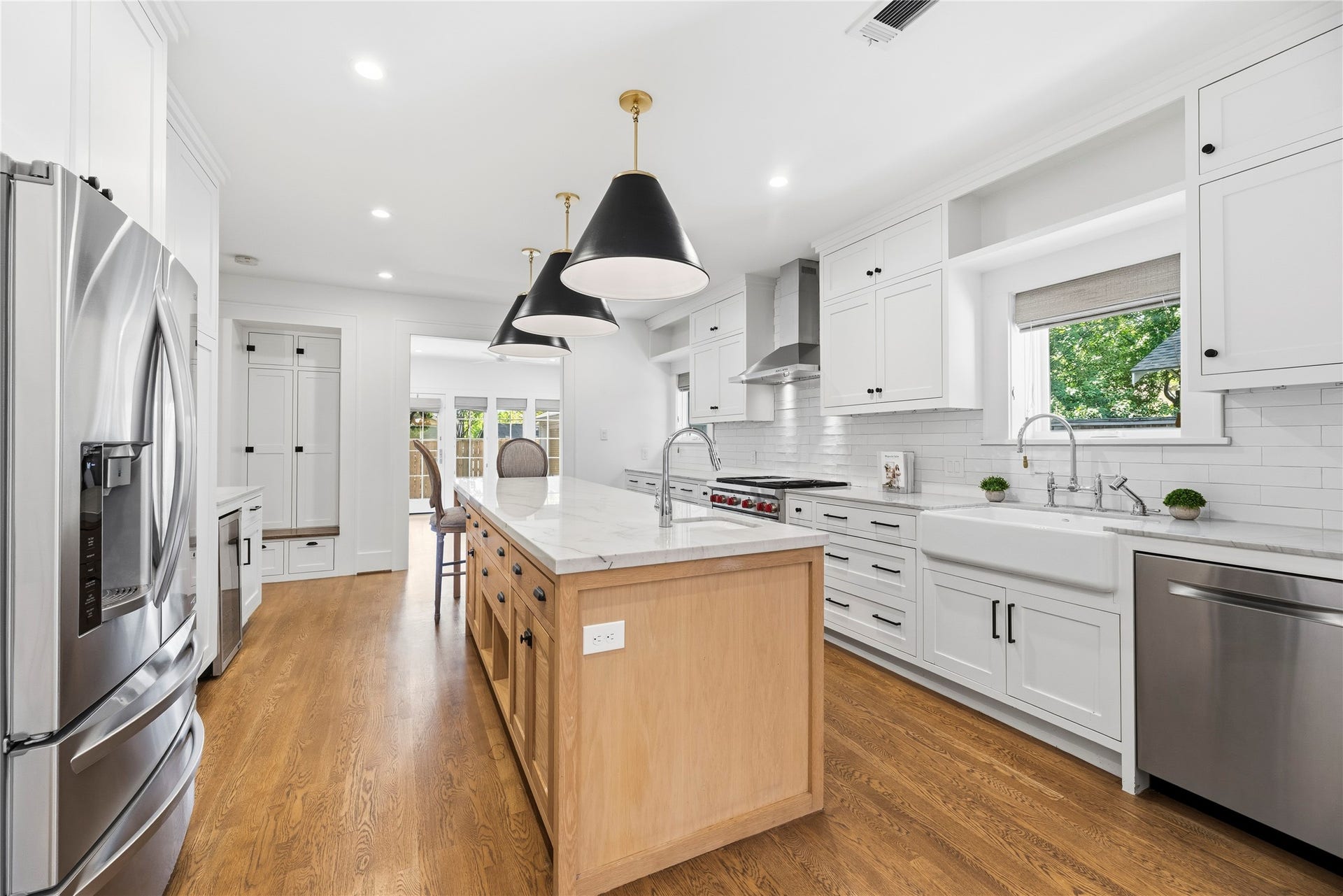910 Fugate Street, Houston, TX 77009 910 Fugate Street, Houston, TX 77009